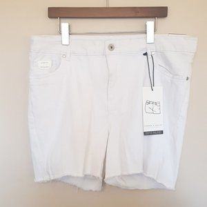 Frankie & Stella white regular  rise shorts